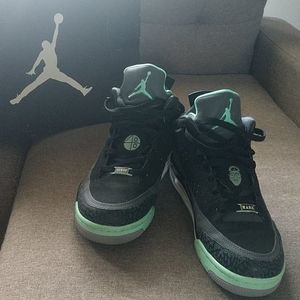 ✨LIKE NEW✨ Air Jordan Son of Mars Lows Green Glow
